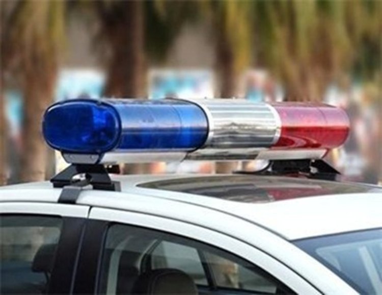 17 годишен разбил ограда на училище в Мадан