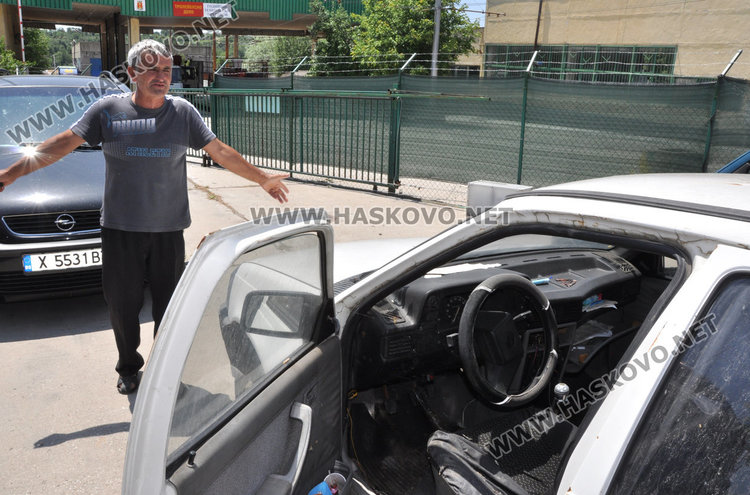 Опел ръждясва на Наказателния паркинг в Хасково вече 4 години