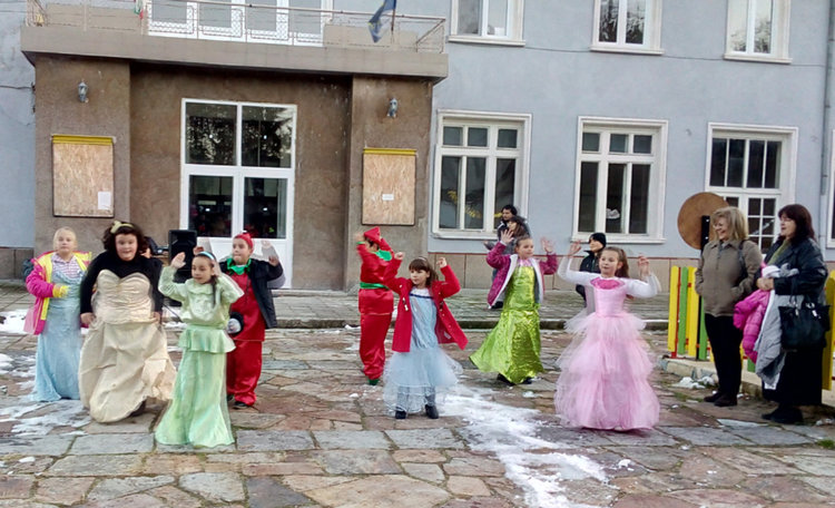 Приказен карнавал в Тополово