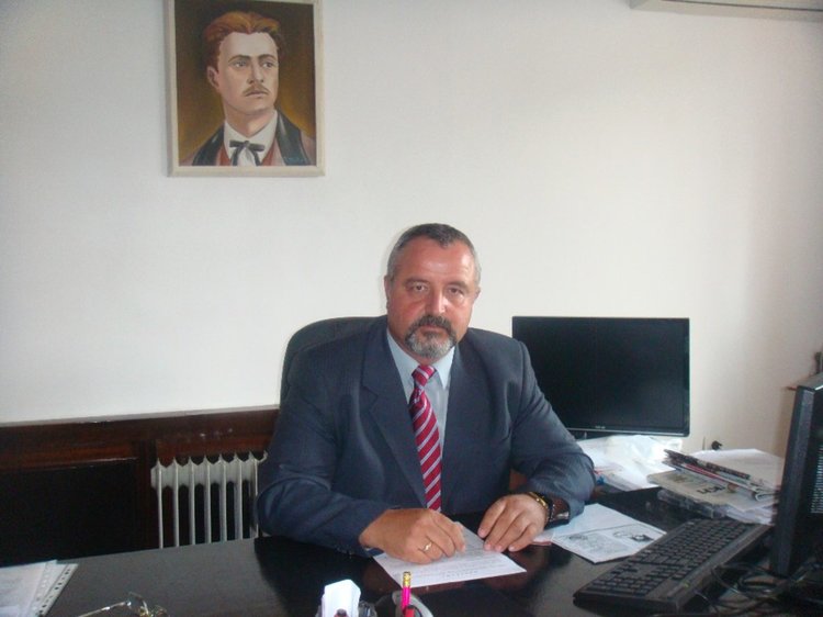 Над 1000 деца в областта са днес на малката матура по математика