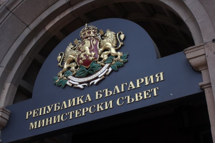 Войната по пътищата и качеството на храните събраха съботно МС