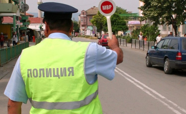 До 11 юни проверяват шофьорите за алкохол и наркотици 