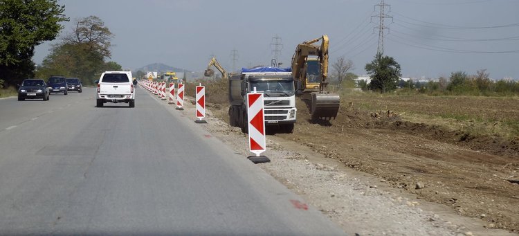 "Пътят на смъртта" Пловдив-Асеновград- отлаган за ремонт заради обжалване на обществената поръчка