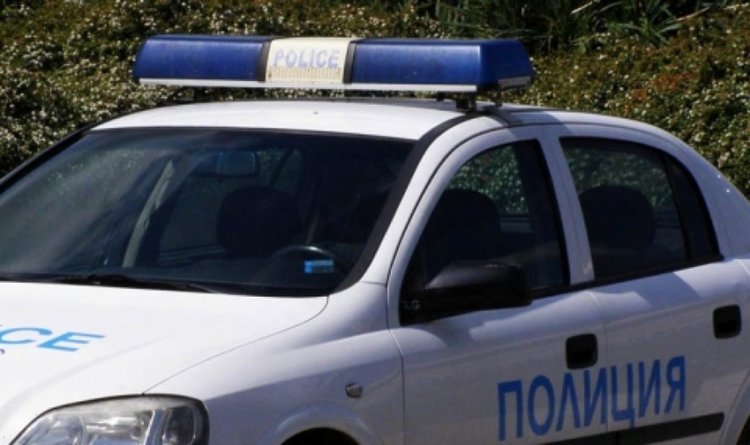 Спипаха двама младежи с дрога, конфискуваха безакцизни цигари и тютюн
