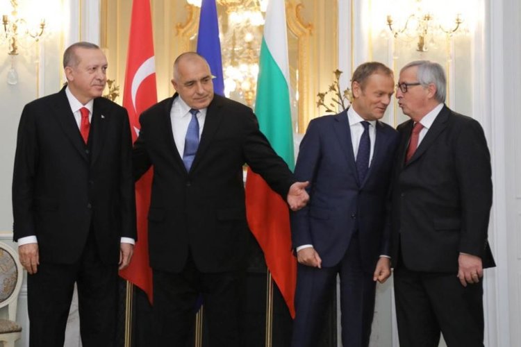 Турция очаква 3 млрд. евро от ЕС за бежанците