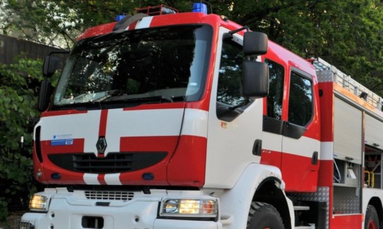 Късо съединение подпали селскостопанска постройка