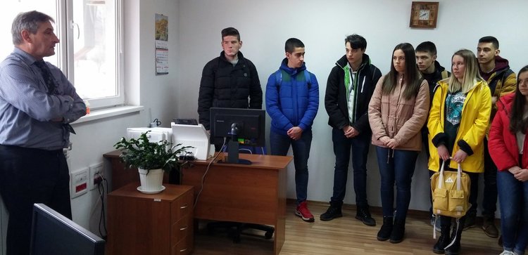Ученици на обучение в съда, впечатлени от системата за разпределение на делата