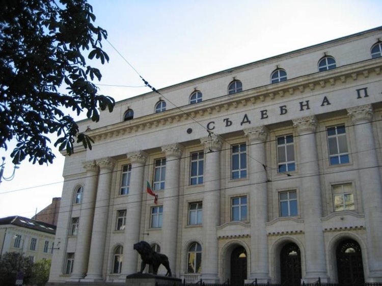 Прокуратура повдигна обвинение на кмета на Златица за длъжностно присвояване на над 1 милион лева