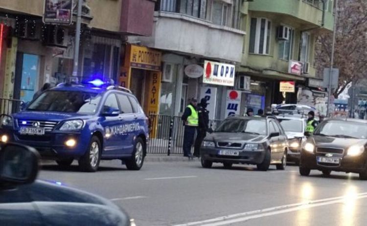 Полиция блокира Благоевград