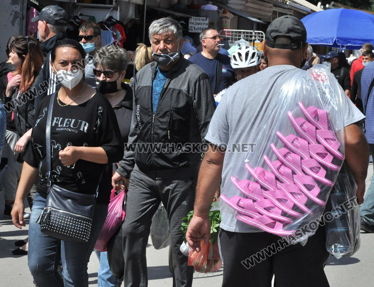 Неделният пазар в Димитровград отвори в цялото си многообразие