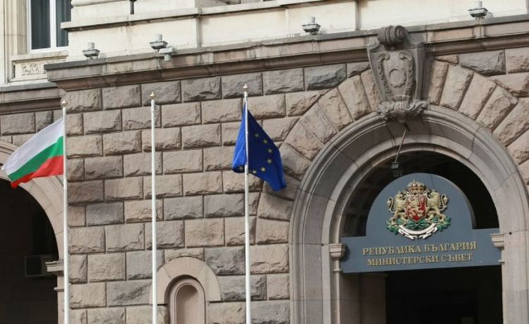 Правителството предоставя 14 млн. лева за покупка на преносими компютри за държавните и общинските училища