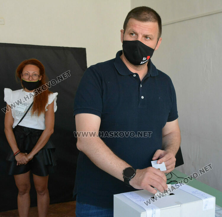 Кметът гласува за управление в подкрепа на общините, областният управител – за по-добро бъдеще