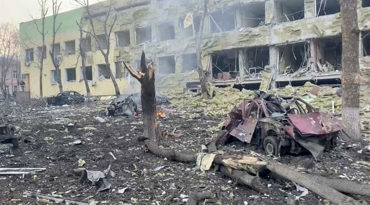 Нападението срещу детската болница в Мариупол е украинска инсценировка, според руските военни
