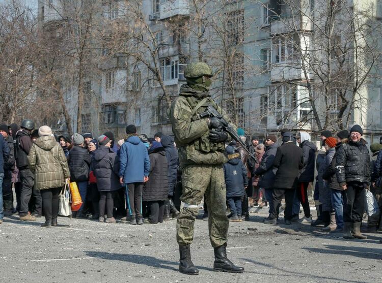 Украинските власти твърдят, че 15 000 жители на Мариупол са били депортирани в Русия