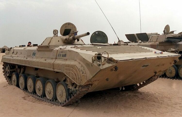 Берлин разреши на чешка компания да продаде източногермански танкове на Украйна