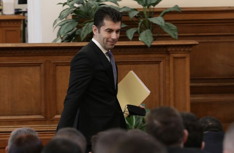 Министерството на енергетиката с уточнения за посочените от премиера Петков 4,1 млрд. лева за борба с инфлацията