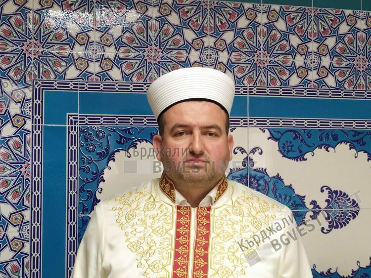 Районното мюфтийство в Кърджали подема от днес дарителска кампания за пострадалите от земетресенията в Р Турция