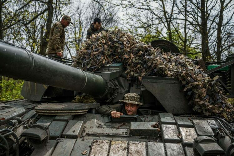 Украински части изтласкват руските сили от позиции в Бахмут