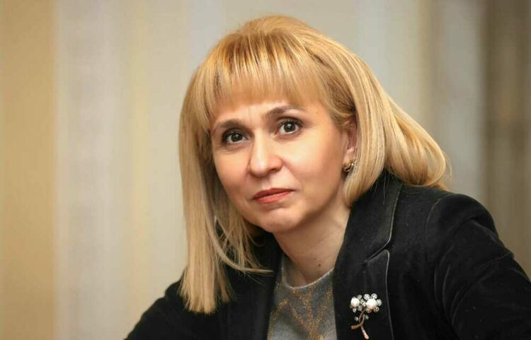 Помощта от 300 лева за децата от втори, трети и четвърти клас да се отпуска без излишна бюрокрация, поиска омбудсманът