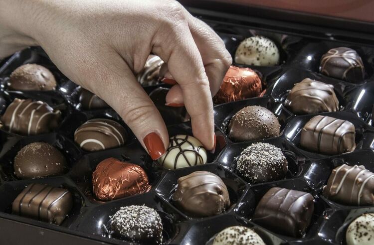 Мамят ли ни с кутиите с бонбони