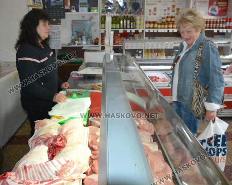 Голямото пазаруване за Великденската трапеза започна