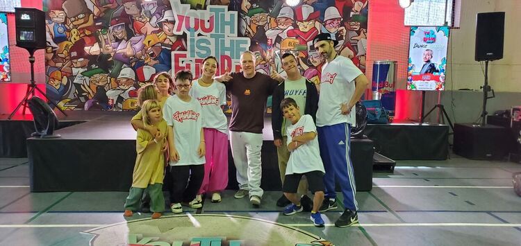 Смолянски брейкъри представиха България на международен лагер в Словакия