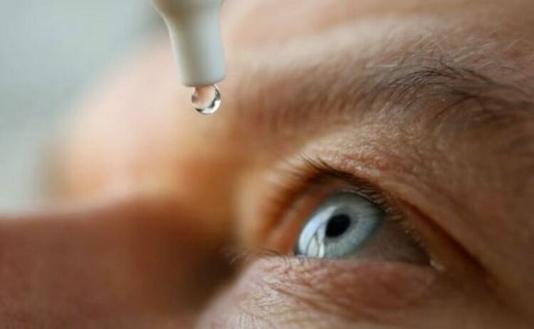 Капки за очи могат да направят очилата за четене излишни