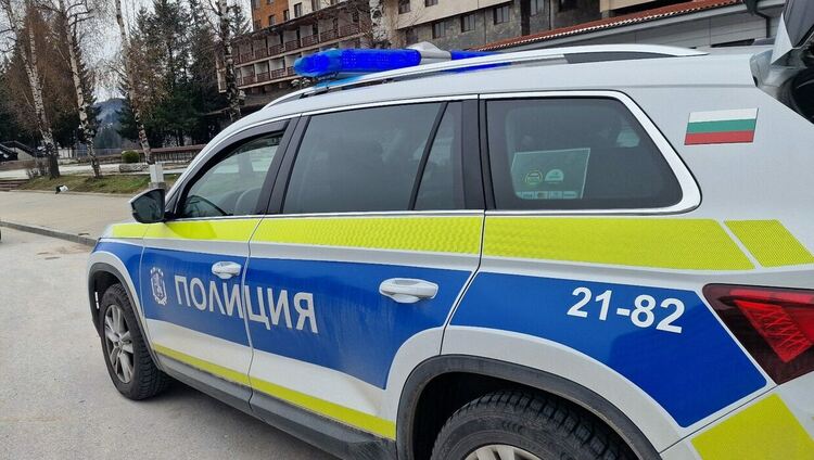 Жена задържана за срязани гуми на четири автомобила в Пампорово