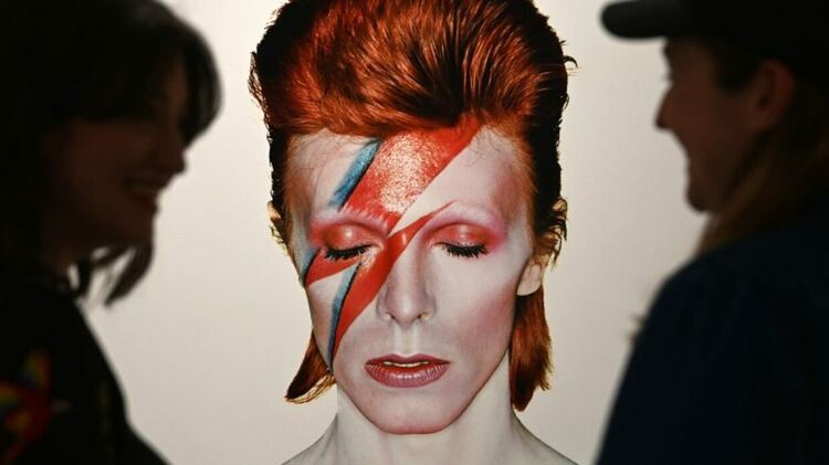 Издават 10 ранни записа на David Bowie