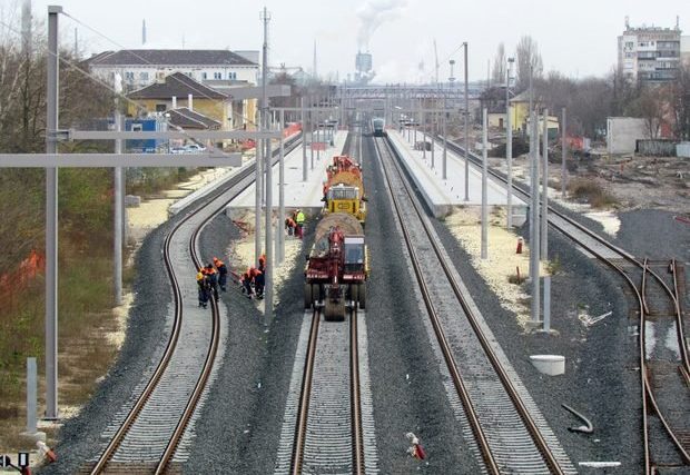 Спрени са поръчки за над 350 млн. евро в НКЖИ