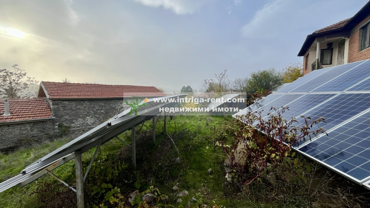 №4034 Двуетажна къща с ФЕЦ 30kW за продажба в село Сусам, област Хасково.