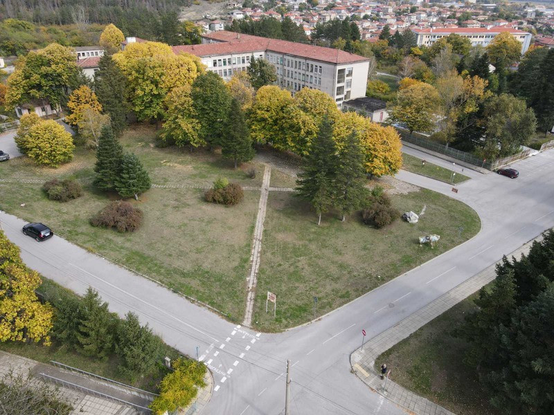 Продавам инвестиционен парцел в гр. Велики Преслав