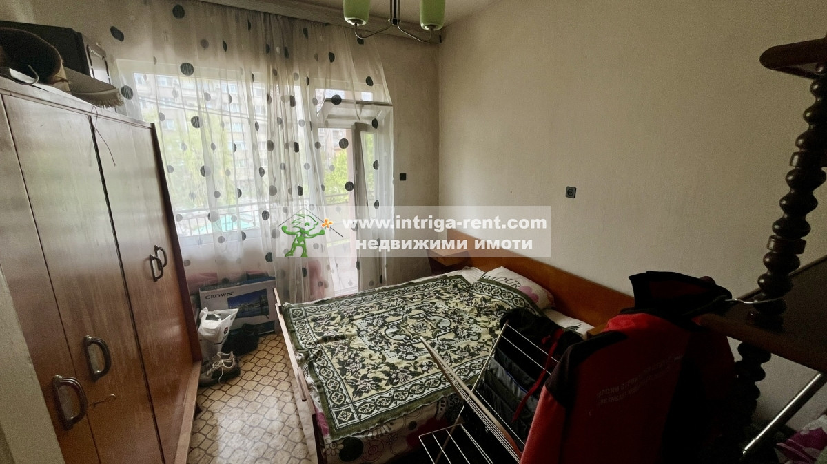 №4089 Двустаен, монолитен апартамент за продажба в квартал Училищни, Хасково.