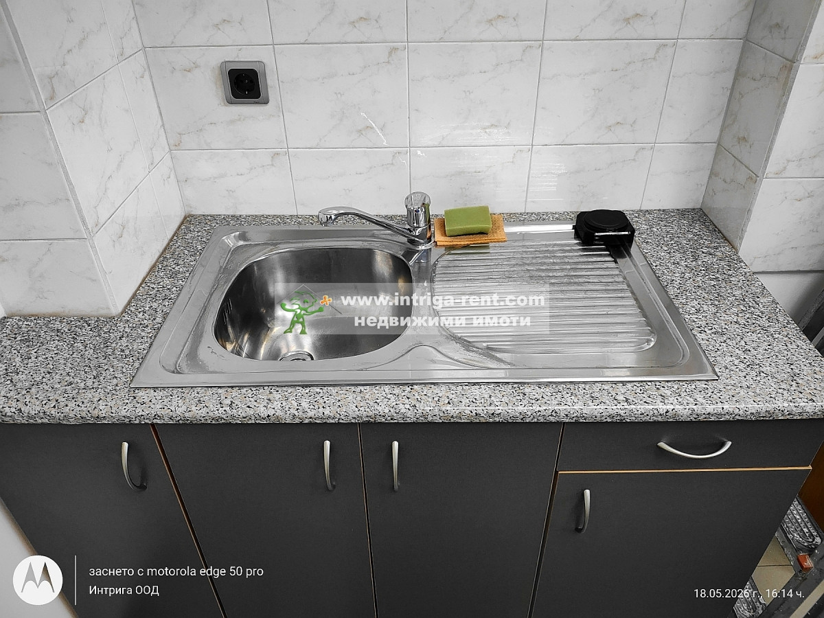 №4097 Обзаведен офис под наем в бизнес сграда в центъра на град Хасково.