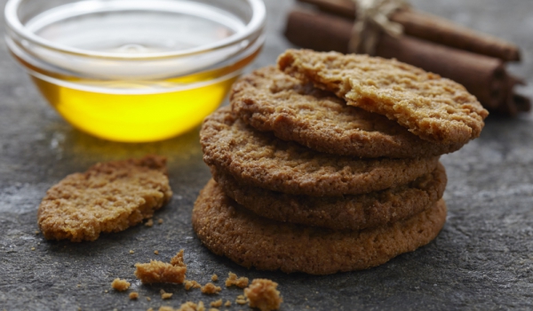 Руски медени бисквити с канела и карамфил