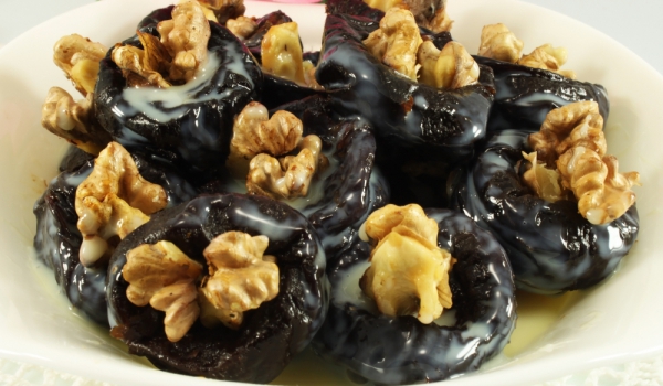 Бонбони от сушени сини сливи