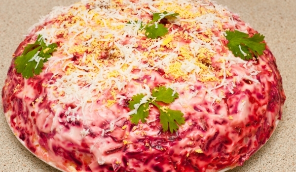 Желирана торта с червено цвекло