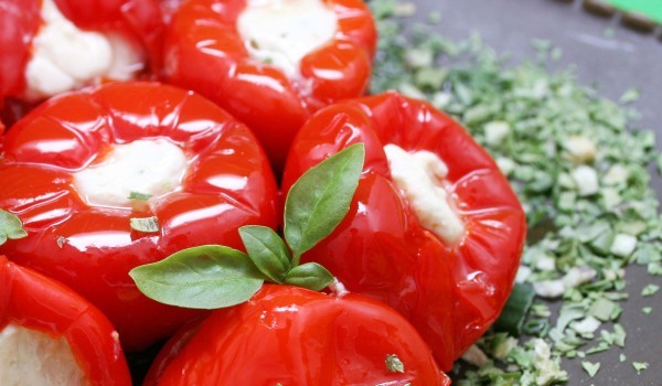 Пълнени камби с яйца и сирене