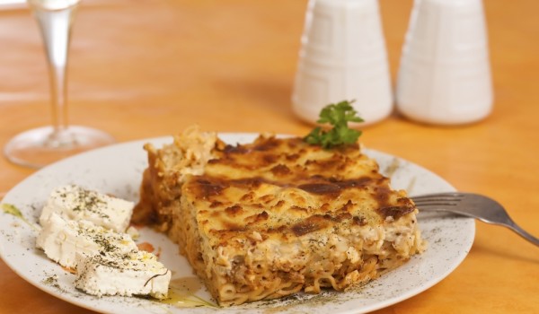 Гръцка мусака с макарони