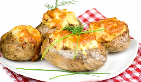 Картофи с кашкавал и мляко