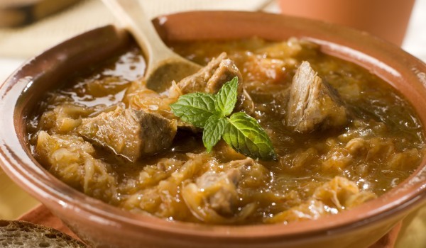 Яхния от свинско месо с кисело зеле