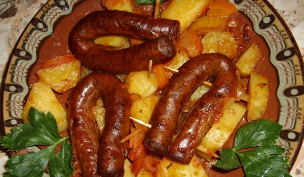 Наденички с картофи и моркови на фурна