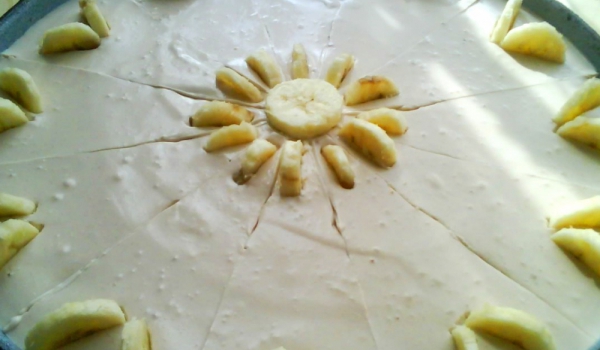 Бананов сладкиш с орехи