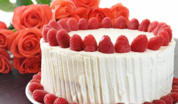 Експресна торта от бял шоколад