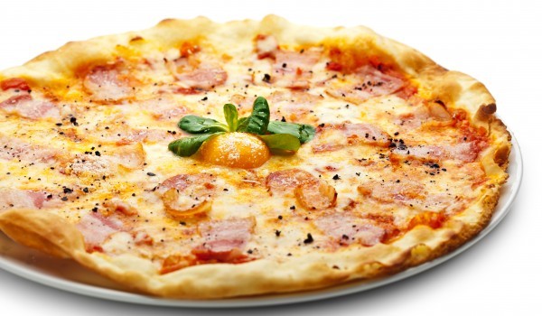 Пица с бекон и сметана