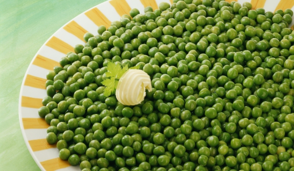 Грах с масло